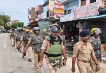 आगामी त्यौहारों के दृष्टिगत बल्दीराय क्षेत्र में पुलिस-प्रशासन द्वारा पैदल गश्त एवं ड्रोन कैमरे से निगरानी*