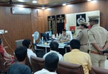जनता दर्शन में पुलिस अधीक्षक ने सुनी जन समस्याएं, संबंधित को शीघ्र निस्तारण हेतु दिए निर्देश