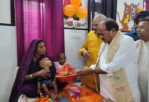 प्रभारी मंत्री जी ने मा0 प्रधानमंत्री जी के जन्मदिवस पर ‘‘सेवा संकल्प अभियान’ के अंतर्गत जिला अस्पताल में रक्तदान शिविर का किया शुभारंभ