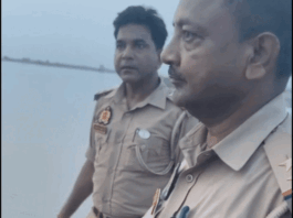 कलवारी-टांडा पुल से युवक ने सरयू नदी में लगाई छलांग:बस्ती में पुलिस टीम नाव से तलाश में जुटी, परिजनों से भी पूछताछ जारी