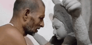 बस्ती में दृष्टिबाधित मूर्तिकार रामपाल की अनोखी मूर्तिकला:तीनों भाई जन्म से दिव्यांग, कोलकाता में पिता ने 4 साल की उम्र में सिखाया हुनर; अब लाखों की कमाई