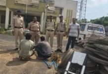 गांवों की बिजली योजना को चोरों का झटका, नई लाइन के तार उड़ाने वाले गिरफ्तार
