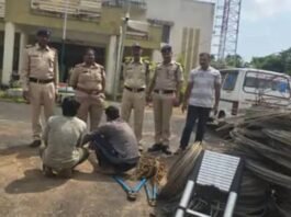 गांवों की बिजली योजना को चोरों का झटका, नई लाइन के तार उड़ाने वाले गिरफ्तार