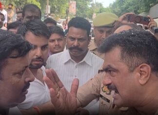 ‘चूड़ी पहनो और औकात में रहो’, रायबरेली में सपा जिलाध्यक्ष और कोतवाल आमने-सामने, जमकर हंगामा