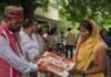 शोहरतगढ़ में मातृशक्ति सम्मान कार्यक्रम आयोजित:भाजपा नेता ने 450 से अधिक महिलाओं को साड़ी भेंटकर किया सम्मानित