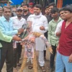 संत राजू दास के खिलाफ निषाद समाज का प्रदर्शन:सिद्धार्थनगर के हनुमानगढ़ी महंत पर अभद्र टिप्पणी का आरोप, पुतला फूंका संत राजू दास के खिलाफ निषाद समाज का प्रदर्शन:सिद्धार्थनगर के हनुमानगढ़ी महंत पर अभद्र टिप्पणी का आरोप, पुतला फूंका